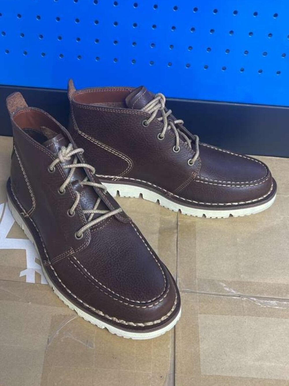 TIMBERLAND MEN'S WESTMORE MID LACE CHUKKA BOOTS TORTOISE SHELL A1JTW-245